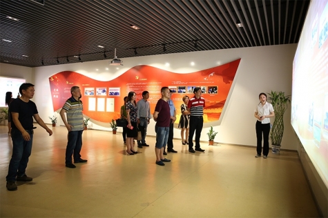 中法集团领导来776net必赢官网交流党建工作